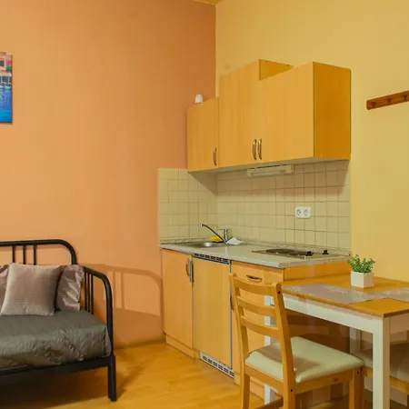 Almadiszallasok Aaa * Balatonalmádi