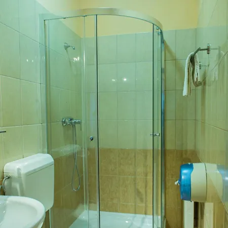 Almadiszallasok Apartamento *