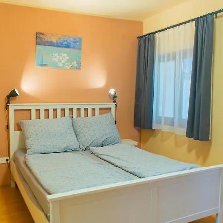Apartamento Almadiszallasok